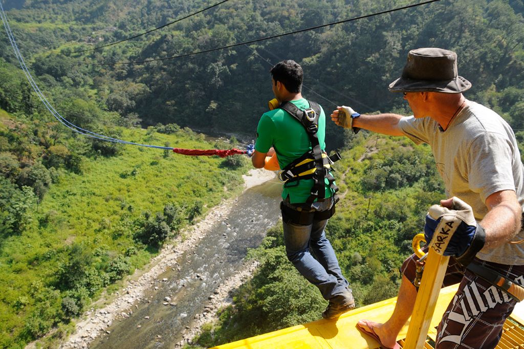 giant swing rope based activities in rishikesh