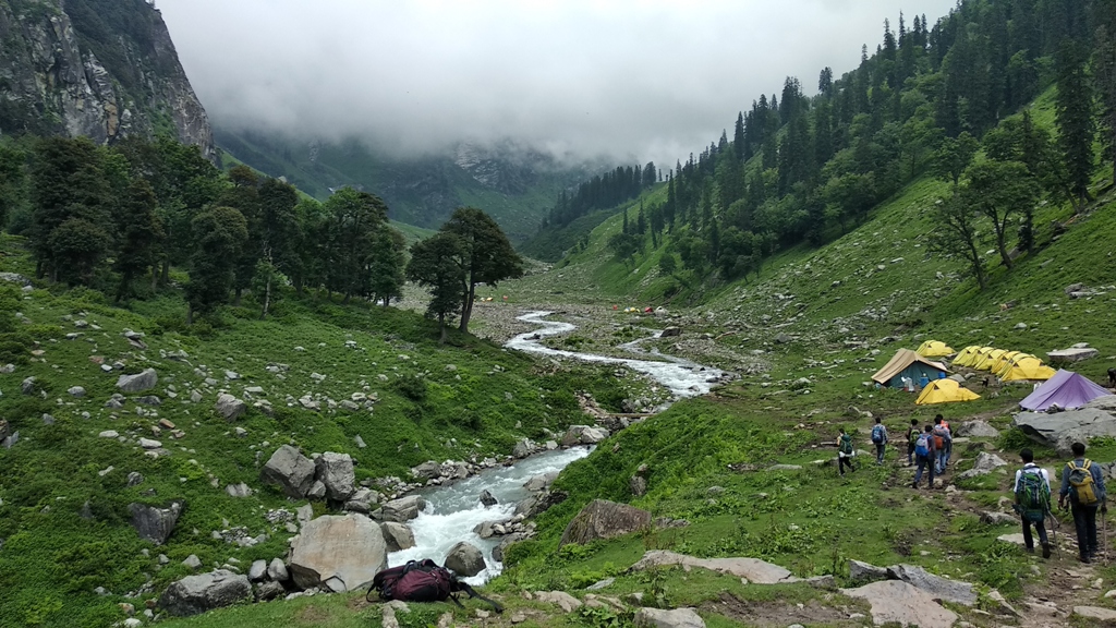 campsite at hampta pass trek