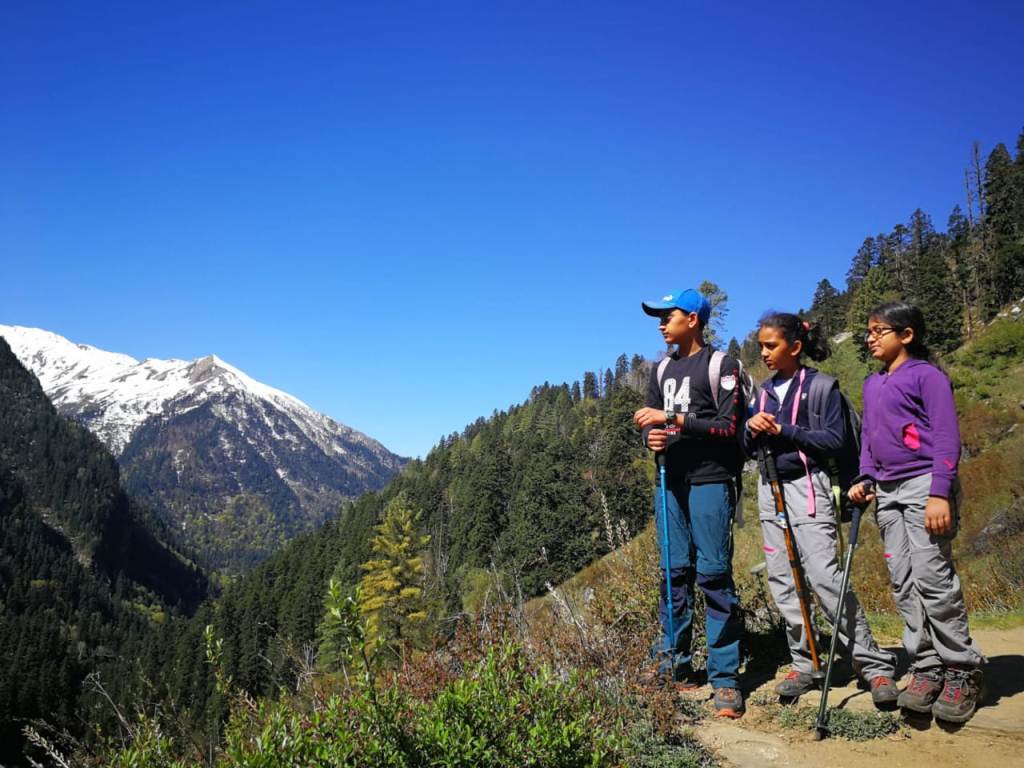 kids trekking