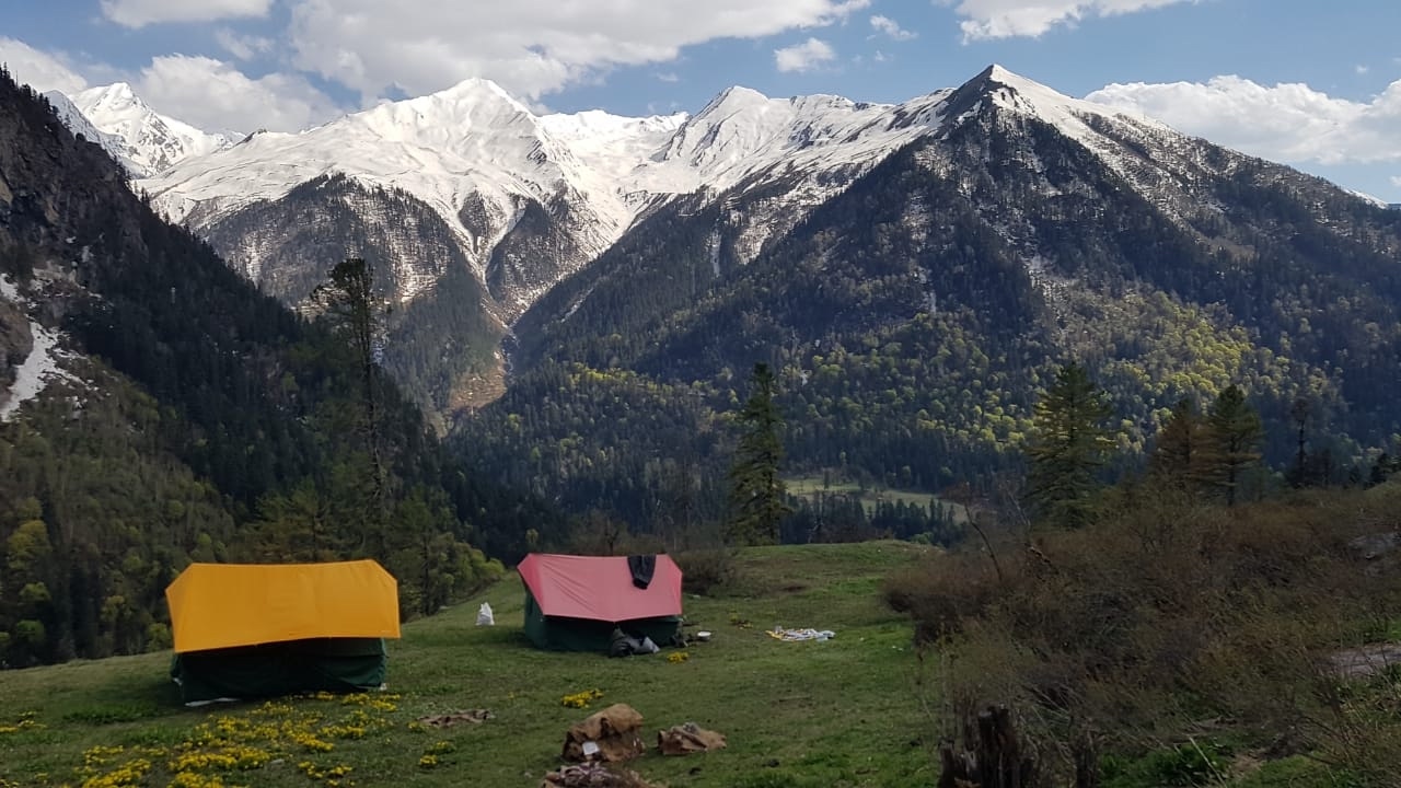 campsite at har ki dun