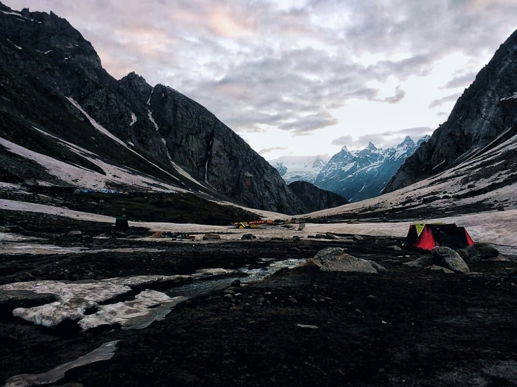 campsite in hampta pass trek