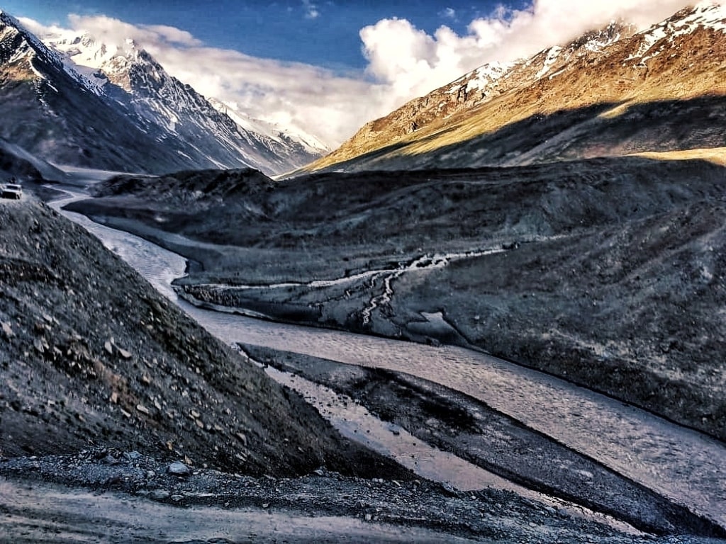 river flowing through the barren spiti valley