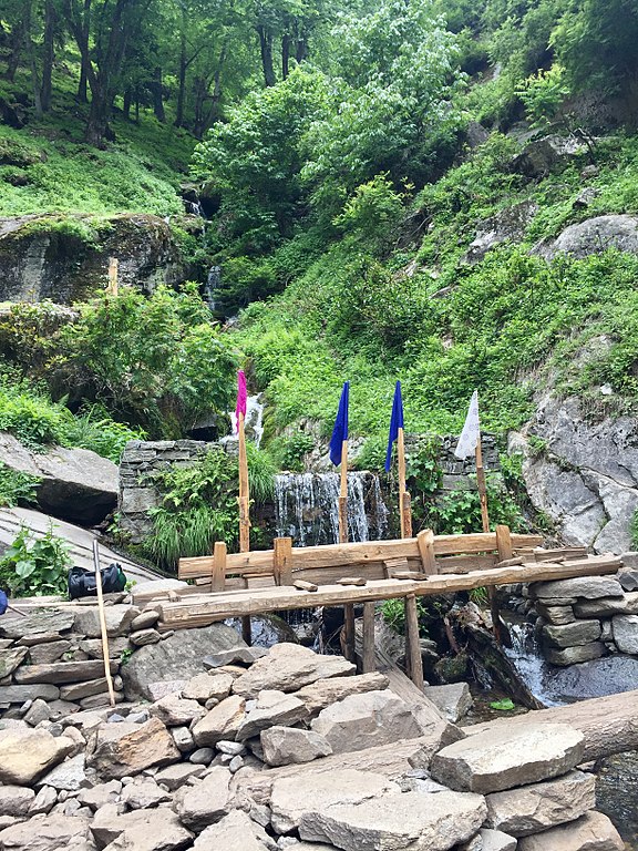 kasol kheerganga trek route