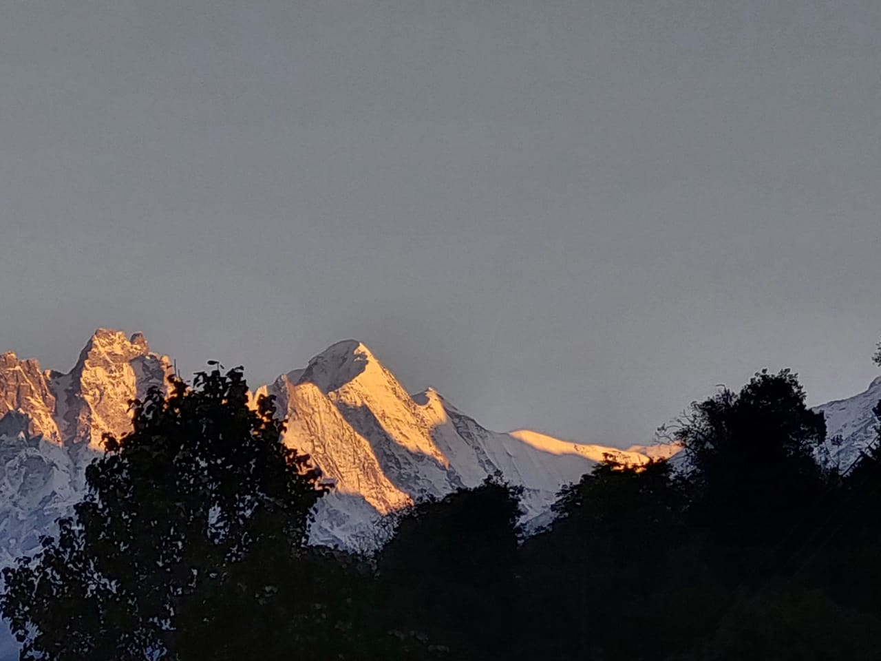 Kuari Pass snow covered peaks visible from campsite