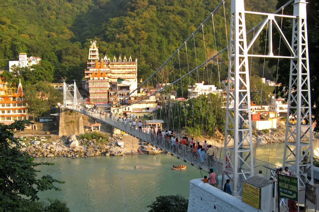 lakshan jhula rishikesh