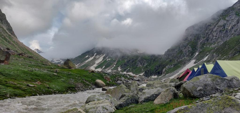 campsite at hampta pass trek