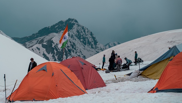 camping in himachal