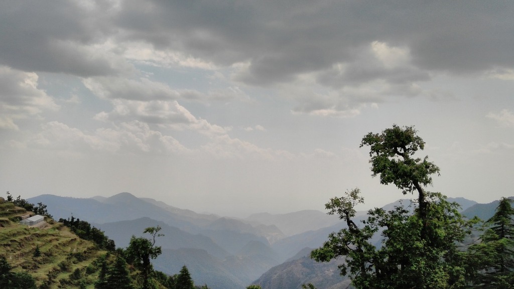 view from dhanaulti