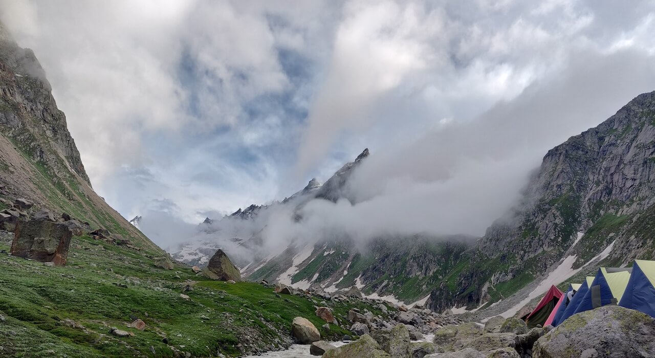 hampta pass trek