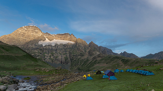 kashmir greak lakes trek