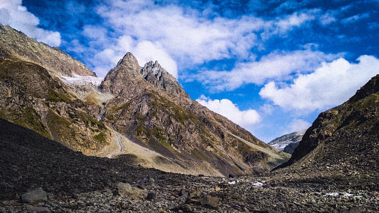 kashmir kolahoi glacier